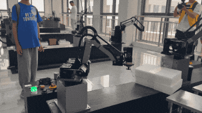 1782203672546242.gif